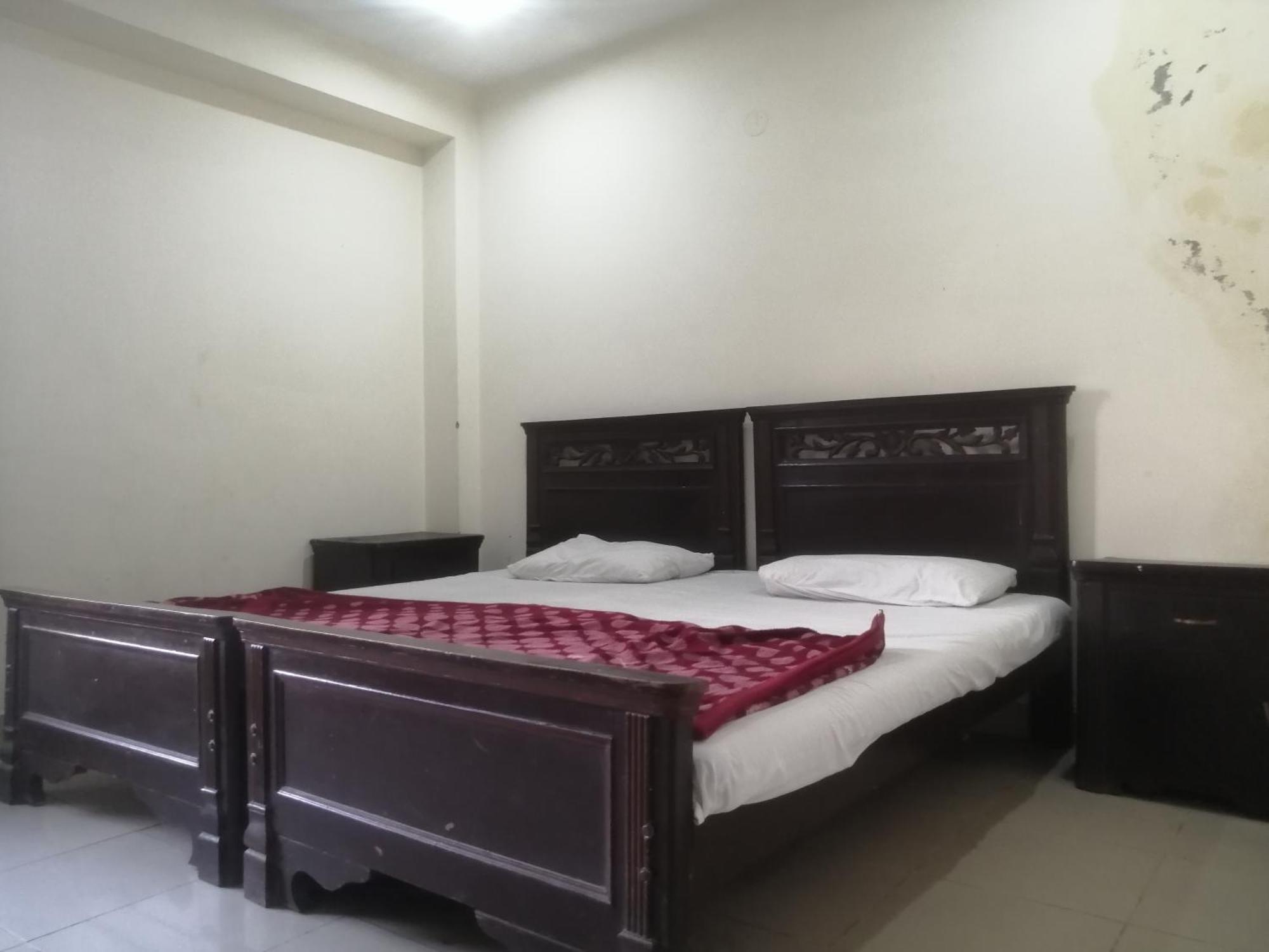 Fortville Hotel - Lahore Extérieur photo