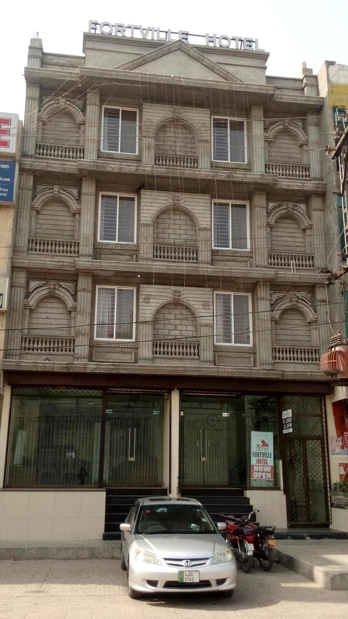 Fortville Hotel - Lahore Extérieur photo